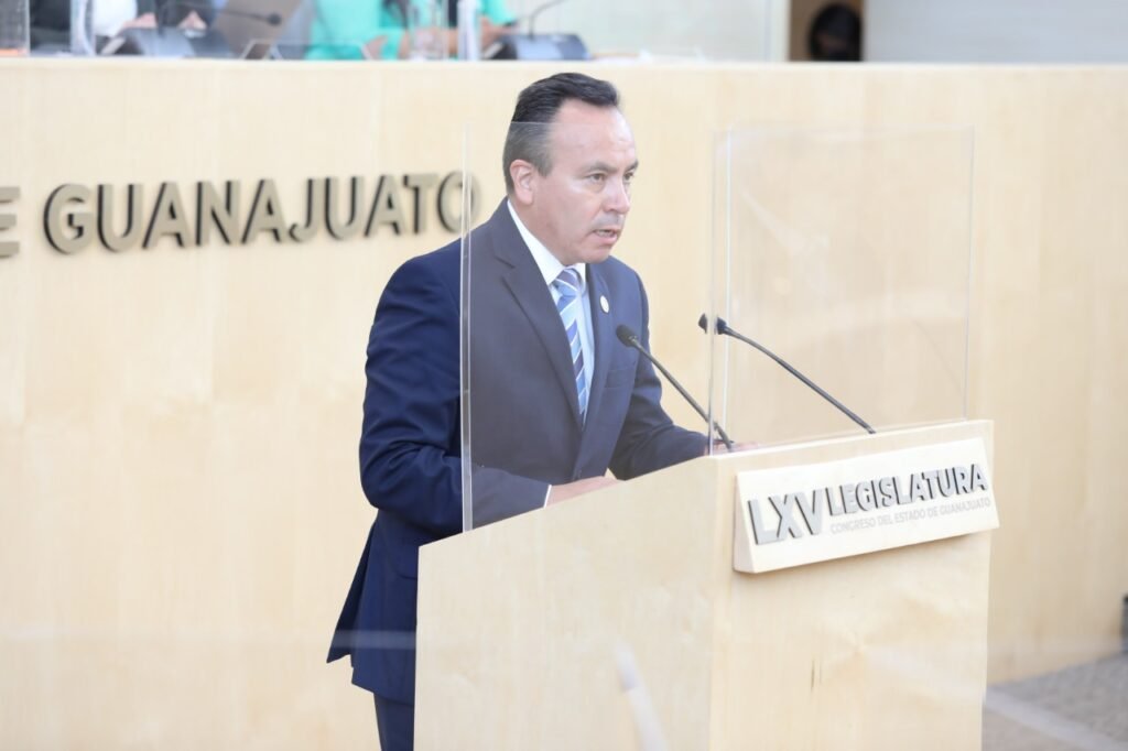 Aprueban reformas propuestas por el GPPAN en materia de patria potestad