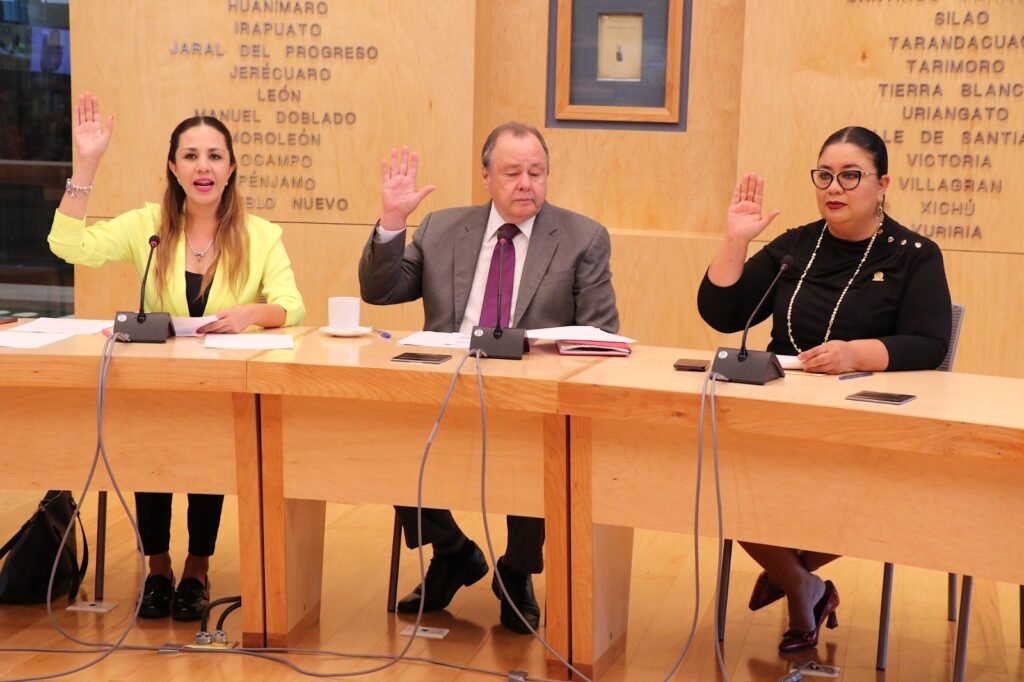 Celebra diputada firma de convenio entre el Congreso del Estado y la Secretaría de Educación
