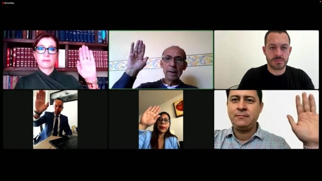 En la reunión también estuvieron presentes la diputada Susana Bermúdez y el diputado Bricio Balderas.