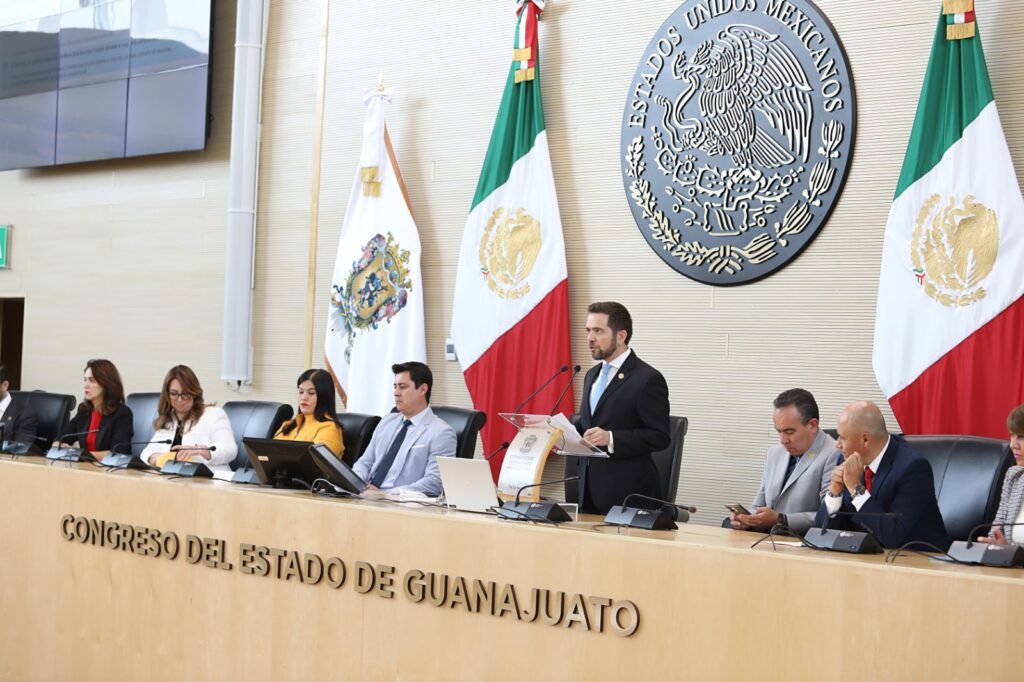 En la reunión, los asistentes dieron a conocer detalles sobre la iniciativa que busca crear la Ley Hacendaria Municipal para el Estado de Guanajuato.