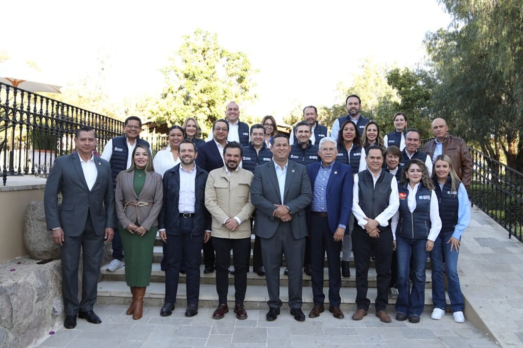 Los asistentes reiteraron su compromiso de redoblar los esfuerzos ante el inicio de los trabajos el próximo 15 de febrero.