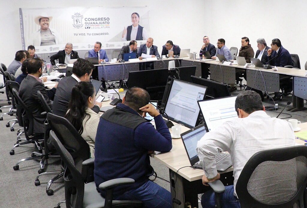 Durante la segunda mesa de trabajo, fueron varias las autoridades presentes, quienes mostraron su punto de vista.