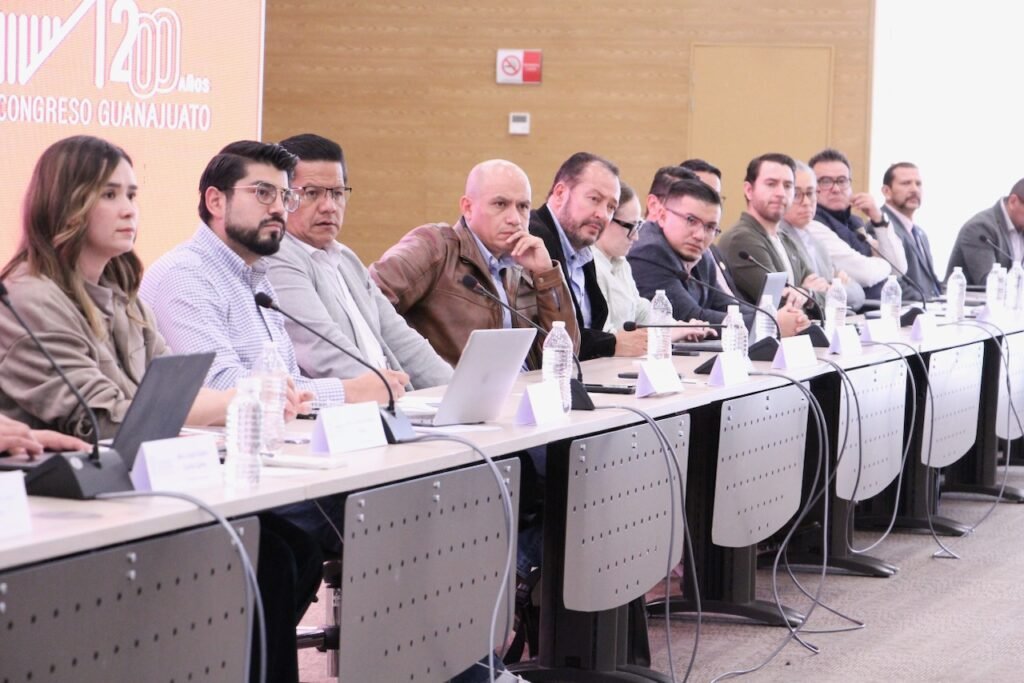 En la reunión se compartieron varios puntos de vista, donde todo se escuchó a favor de la ciudadanía.