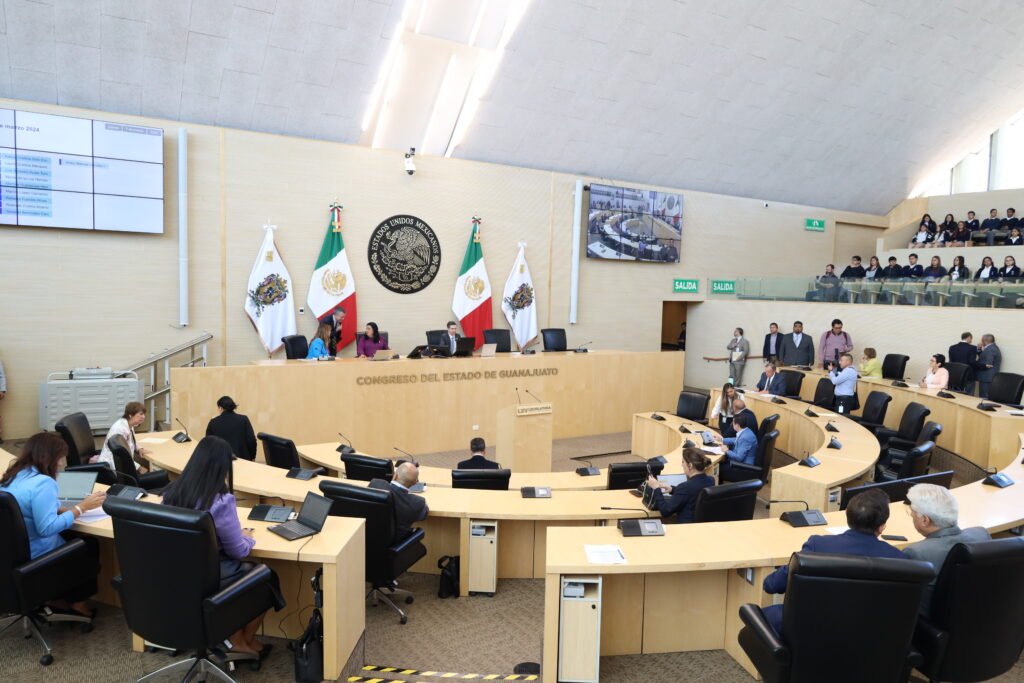 En sesión se informó sobre las revisiones a diversos sujetos de fiscalización.