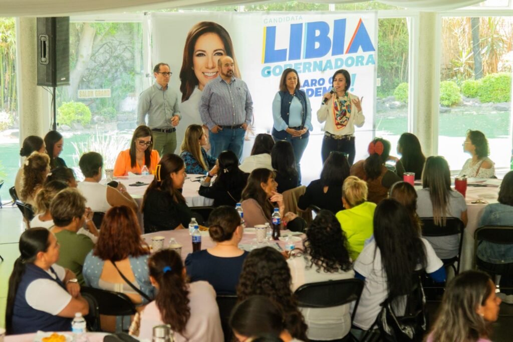 En Salvatierra y Celaya iniciaron con los temas de campo y mujeres, respectivamente.