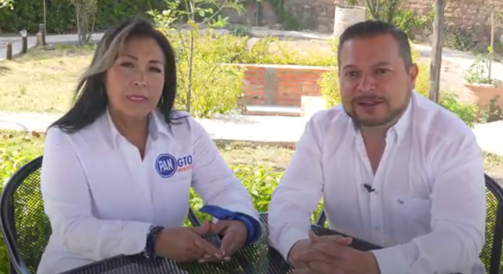 Con la finalidad de compartir un poco de sus propuestas, Erick Silvano y María de la Luz inician con sus actividades rumbo a la contienda electoral.