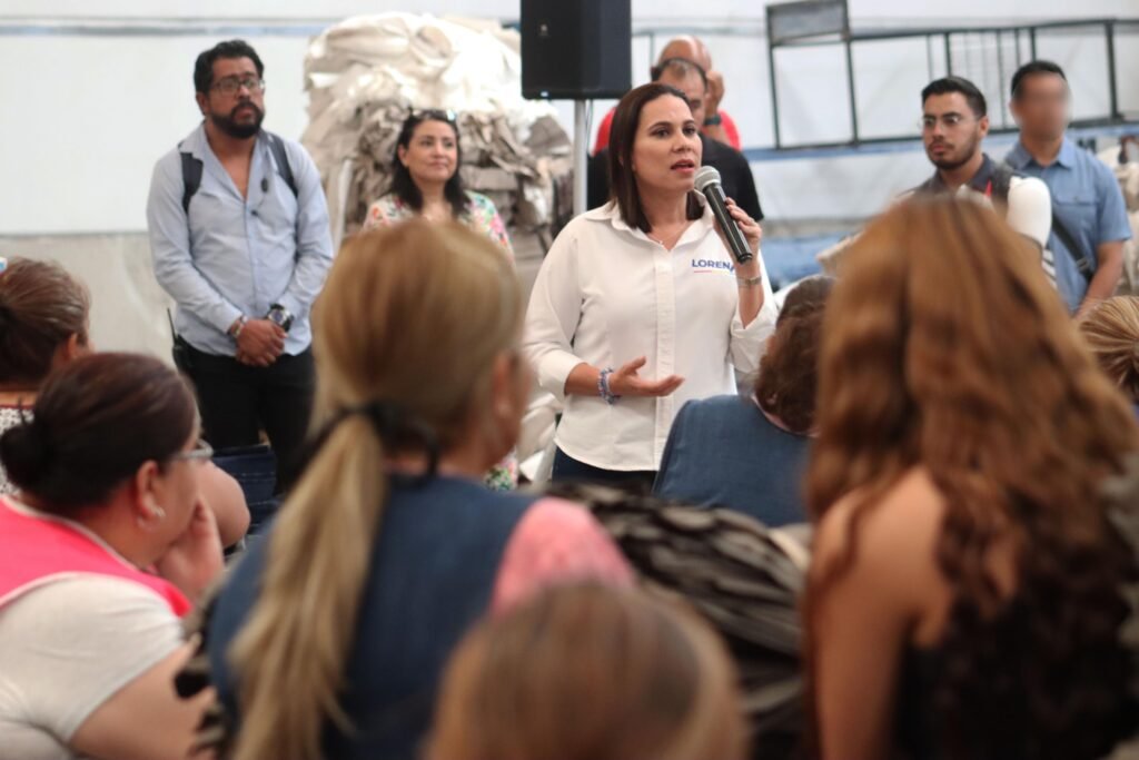 Lorena Alfaro compartió su visión con trabajadores de empresa TDZ Group.
