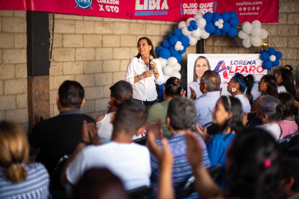 Lorena Alfaro García convivió y escuchó a los vecinos de colonias la Floresta, Quita San Joaquín, Comunal, Valle del Sol y Emiliano Zapata III.