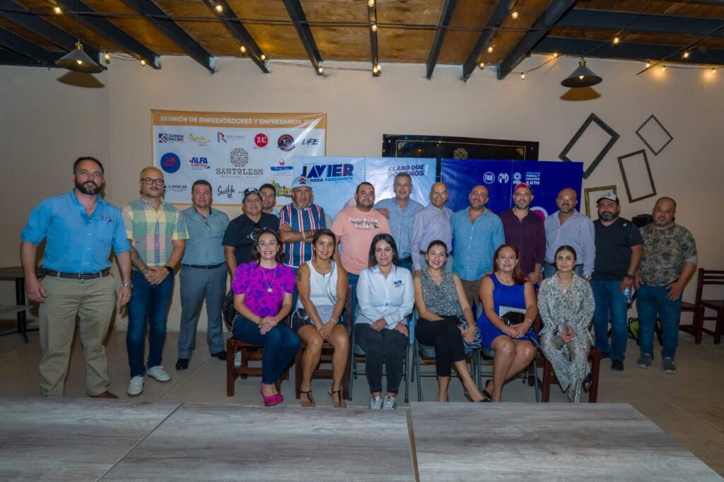 Javier Mendoza reconoció el esfuerzo de emprendedores celayenses que le apuestan a Celaya para invertir
