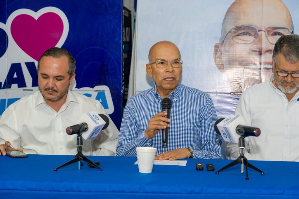 Javier Mendoza también resaltó la importancia de atraer inversiones y generar empleos a Celaya.
