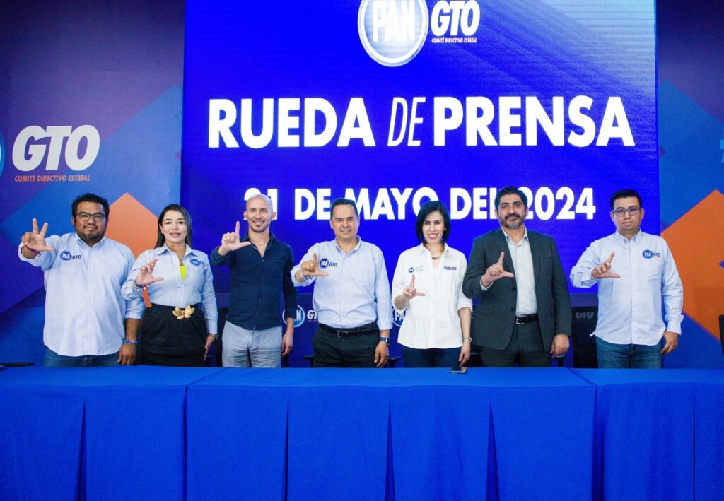 Rosario Corona, Coordinadora General del equipo de la Candidata Libia Dennise afirma que hay 'compaña negra'.