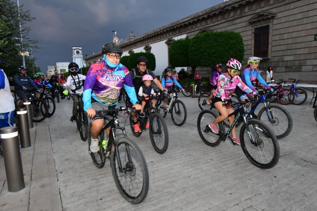 Cientos de personas participaron en este evento que se realizó en Irapuato.