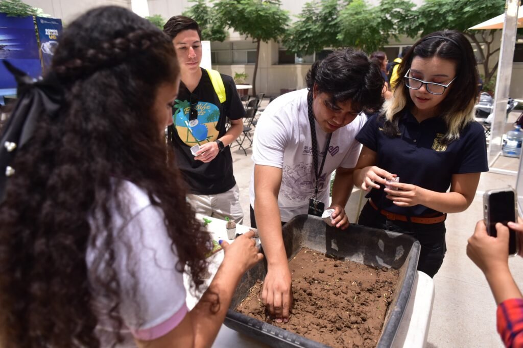 En esta emotiva fecha, se realizaron varias actividades en la facultad de Ingeniería Ambiental de la Universidad de Guanajuato (UG).