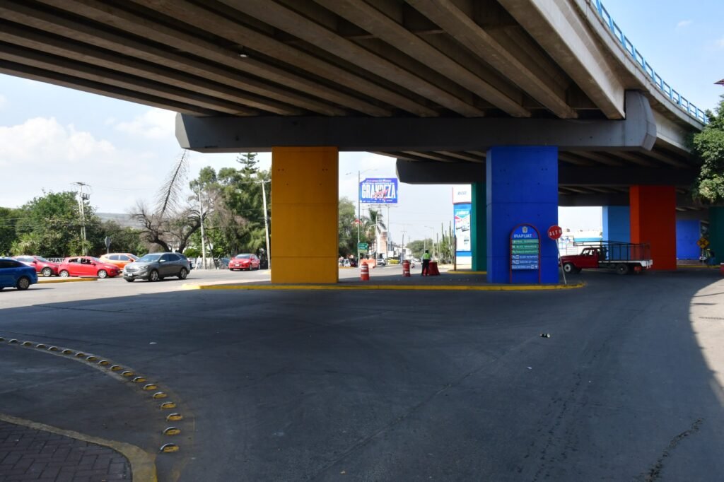 La finalidad del cierre, es darle mantenimiento ferroviario en la parte baja del puente vehicular Siglo XXI