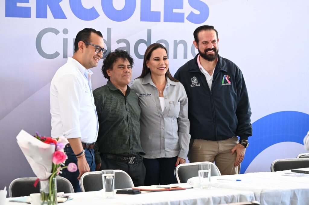 La presidenta municipal, Lorena Alfaro García escuchó a los ciudadanos de Irapuato.