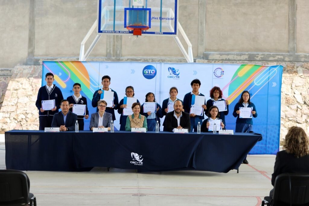 Los alumnos de planteles de Guanajuato, Silao, Salamanca, Irapuato I, Irapuato II e Irapuato III, fueron reconocidos por su participación.