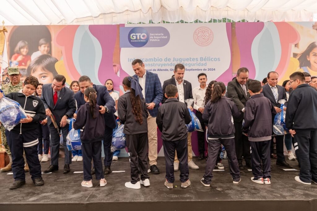 El presidente municipal Mauricio Trejo destacó en la Feria Estatal de Prevención el trabajo realizado en San Miguel de Allende.