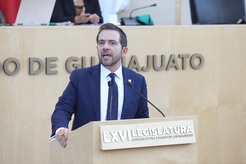 Víctor Zanella Huerta destacó el compromiso por trabajar por la ciudadanía.