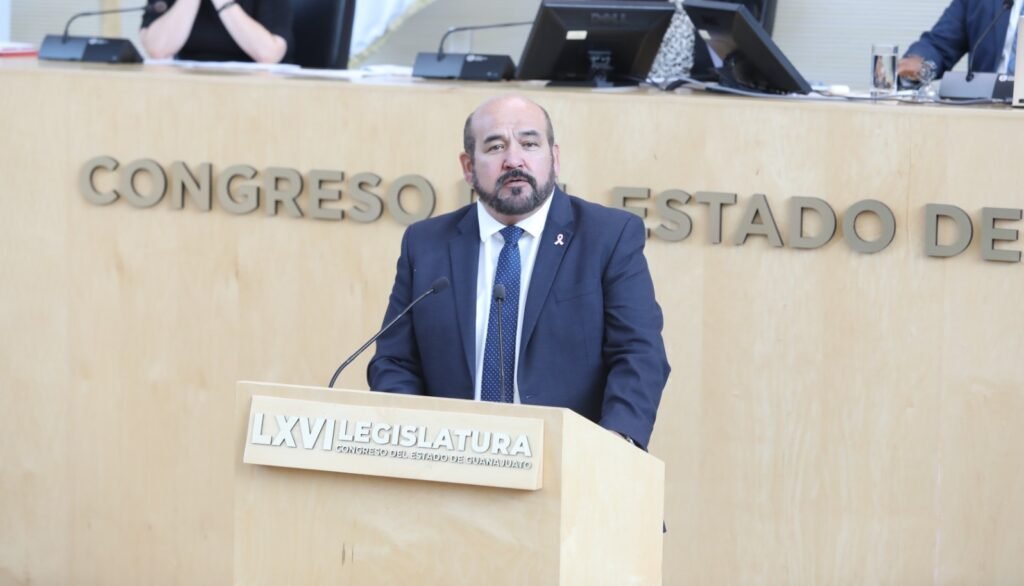 En su participación, Jorge Espadas Galván reiteró el compromiso que se debe tener por un mejor Guanajuato.