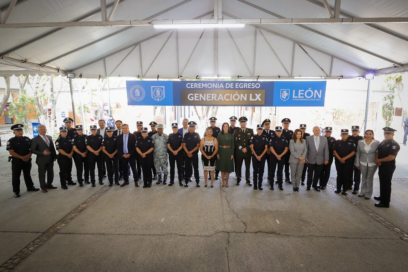 Ale Gutiérrez pide compromiso a cadetes de Seguridad recién egresados ...