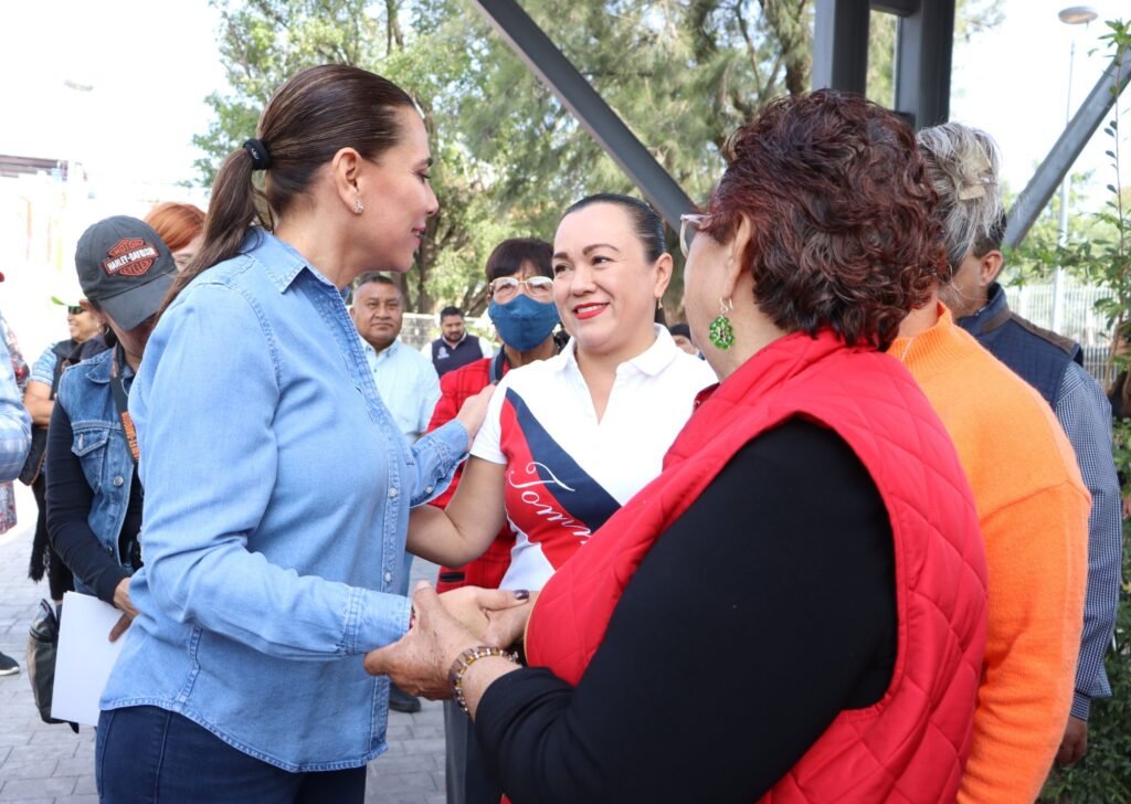 Lorena Alfaro García resaltó la importancia de impulsar al sector del comercio en Irapuato.