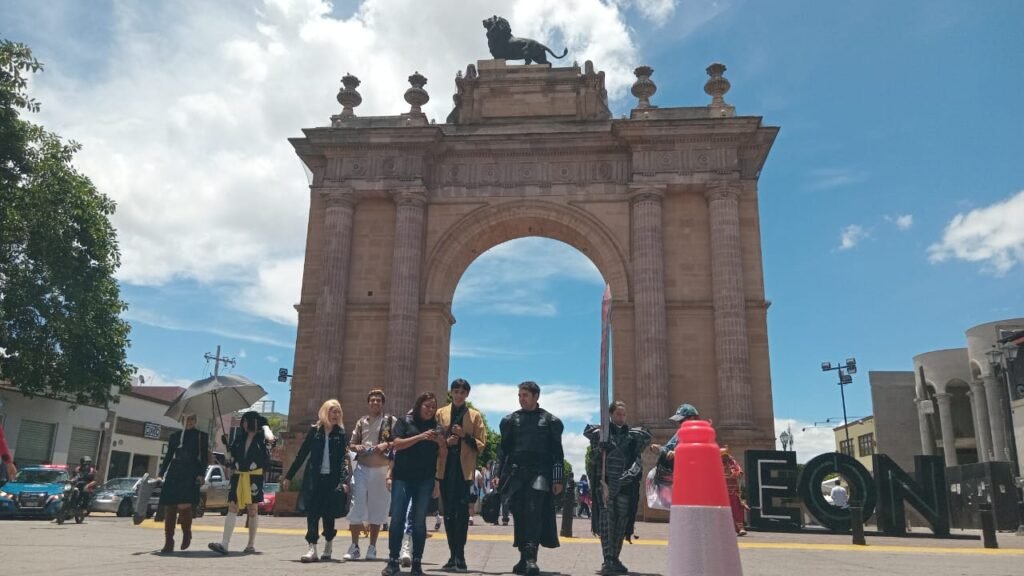 Este recorrido se realiza en una vía recreativa dominical de 2.7 km de trayecto: Paseo de los Niños, Prolongación Calzada, Madero a Jardín Principal.