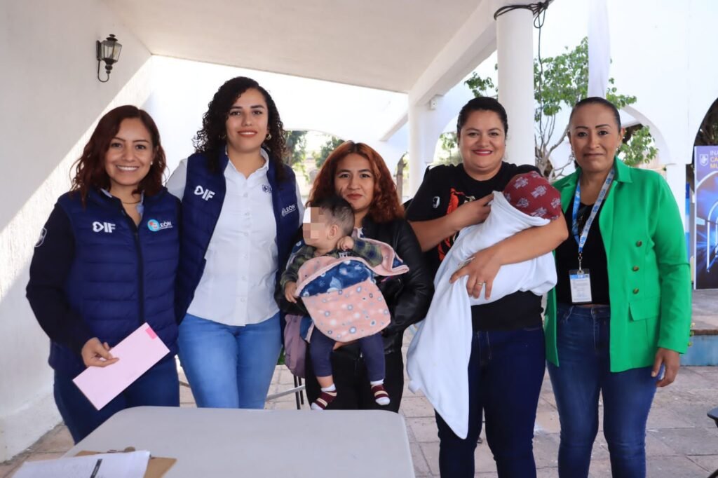 Autoridades del DIF y del Municipio reiteraron su compromiso por trabajar a favor de la ciudadanía.