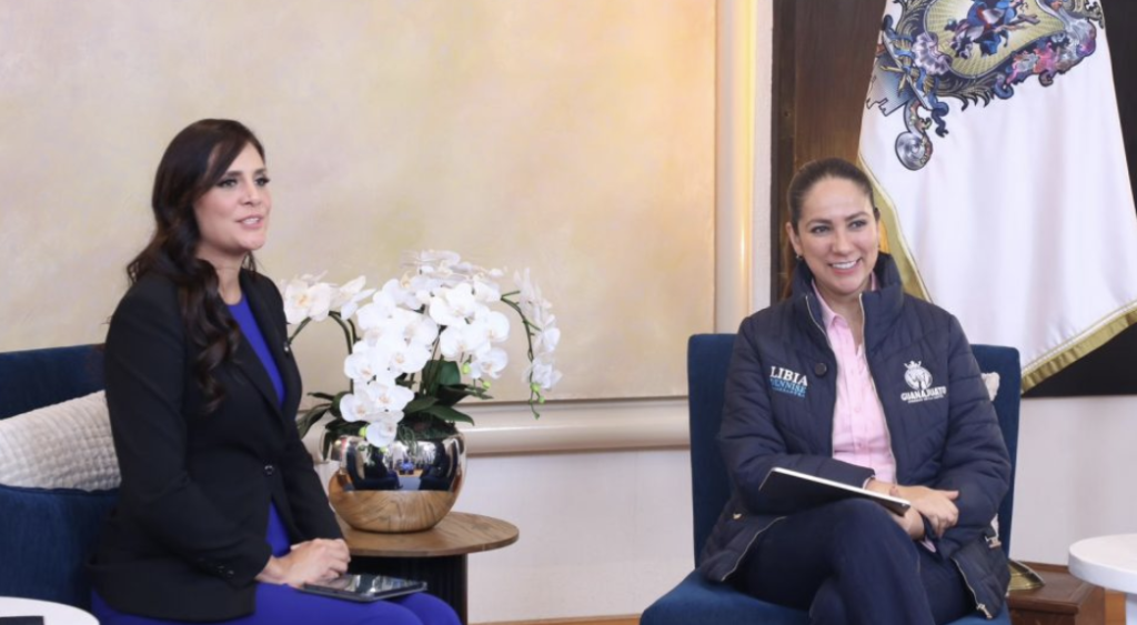 Libia Dennise platicó en su transmisión de Conectando con la Gente, con Yendy Cortinas López, Directora de la Comisión de Deporte del Estado de Guanajuato.