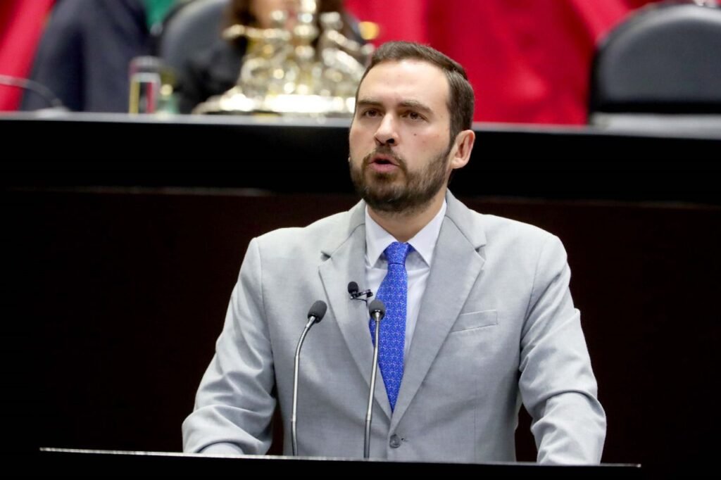 Alan Sahir Márquez Becerra sometió este caso a la consideración de la Honorable Asamblea de la Cámara de Diputados.