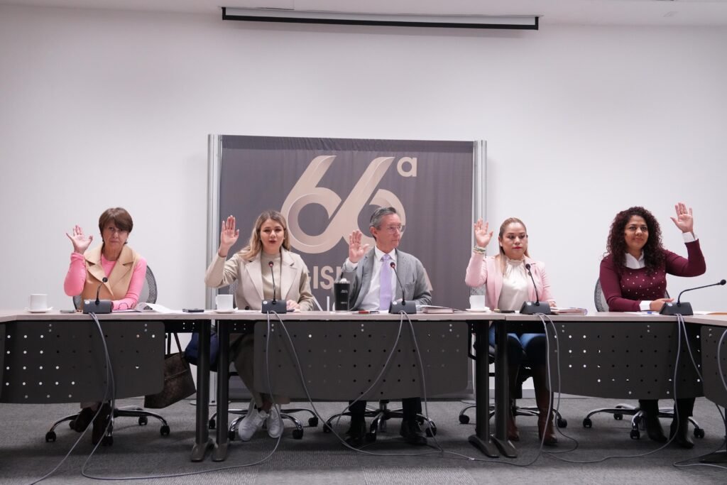 En la sesión, diputadas del PAN e integrantes de la Comisión de Salud del Congreso local descartaron la incorporación del sistema de salud de Guanajuato al IMSS-Bienestar.