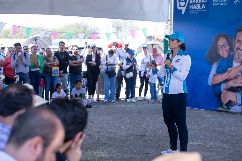 Ale Gutiérrez realizó una gira de trabajo en Cerrito de Jerez, donde atendió a la ciudadanía.