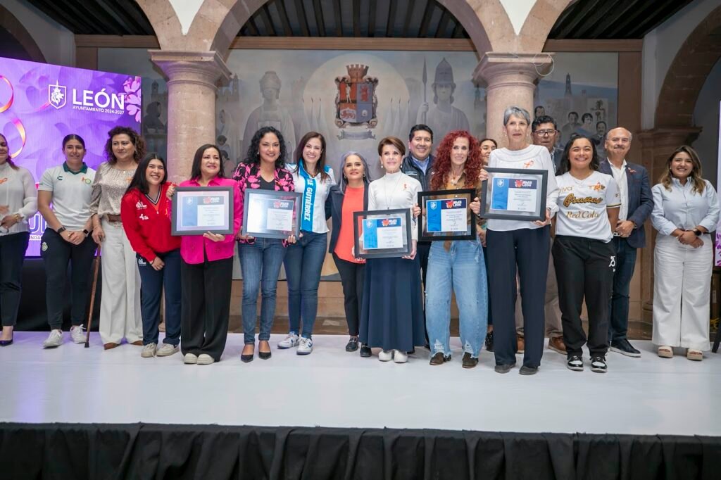 Ale Gutiérrez resaltóque seguirán los apoyos a los deportistas de León, que buscan impulsar el desarrollo de la juventud.