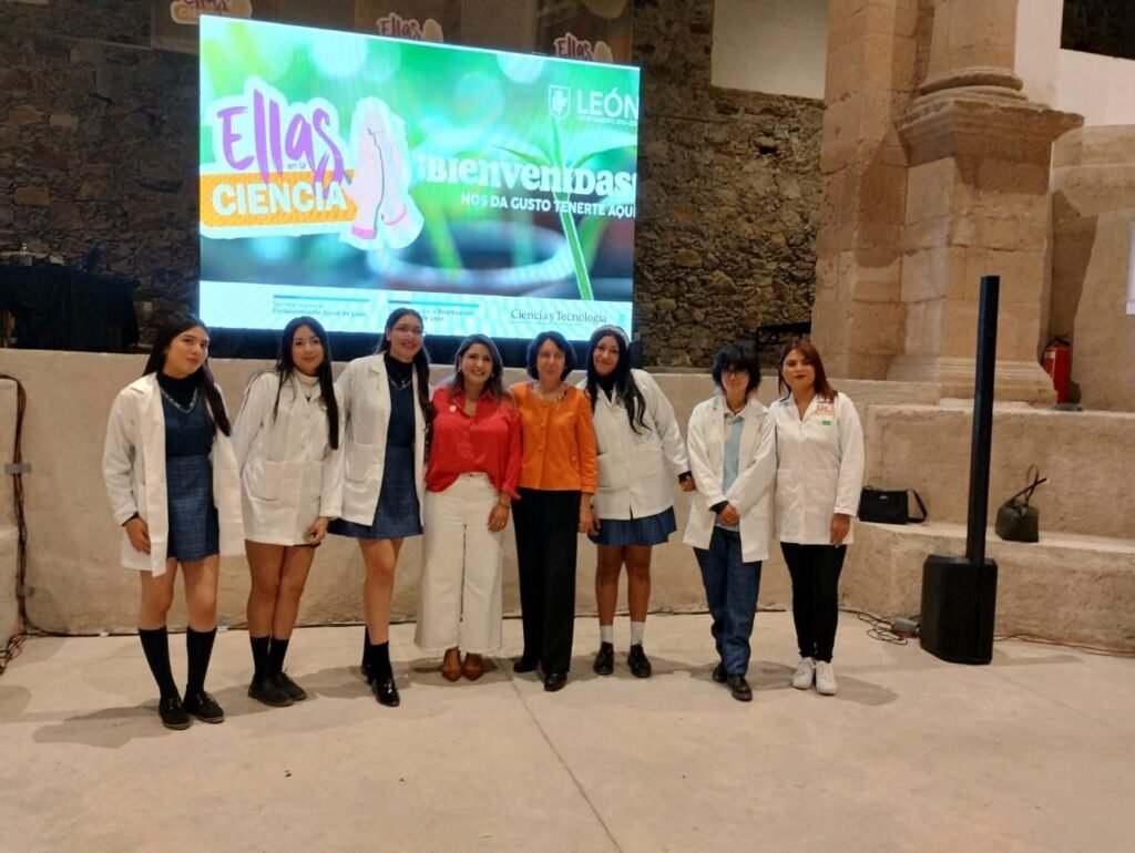 pie Alumnas destacadas de los Planteles León San Juan Bosco y León I, tomaron talleres y ponencias de innovación.