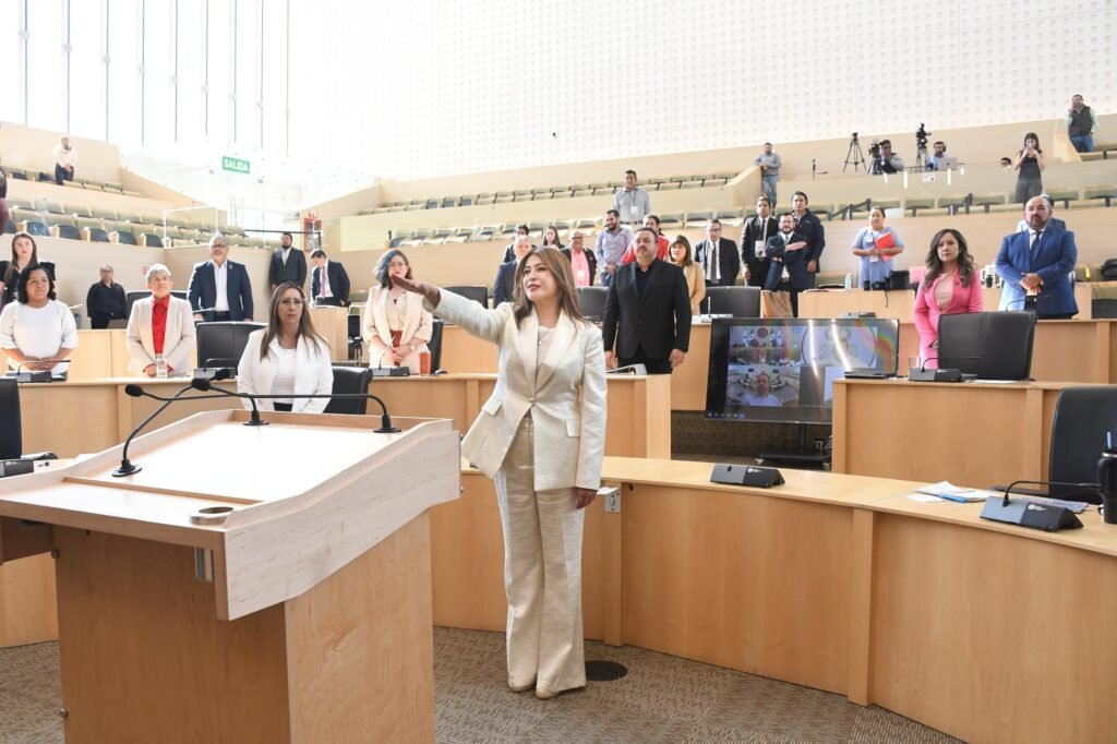 Karla Gabriela Alcaraz Olvera rindió protesta como Procuradora de los Derechos Humanos del Estado en el Congreso de Guanajuato.