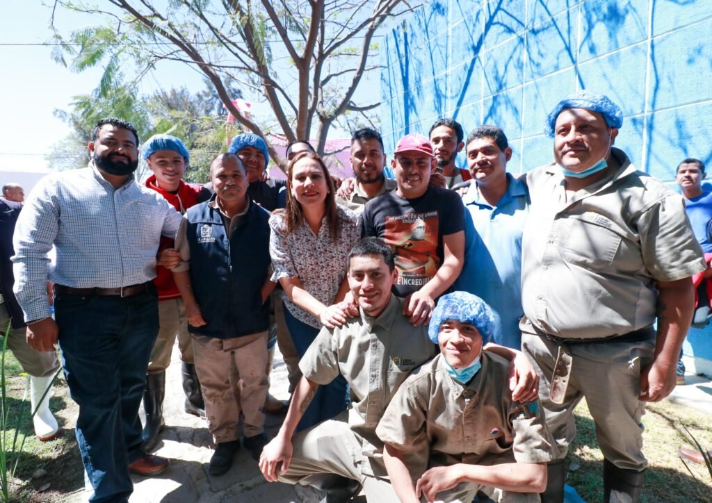 Lorena Alfaro García, presidenta municipal, afirmó que se adquirió un nuevo equipo de refrigeración que ayudará a brindar un mejor servicio.