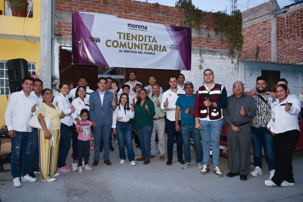 En el evento estuvieron presentes el Senador Emmanuel Reyes y el regidor José Luis Medina Guapo y la presidenta de Villagrán, Cinthia Teniente.
