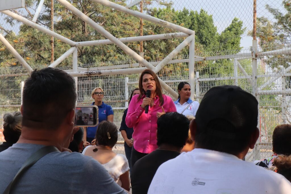 El Sistema DIF Irapuato, arrancó el programa “Redes de Paz”, por lo que visitó la colonia Las Carmelitas