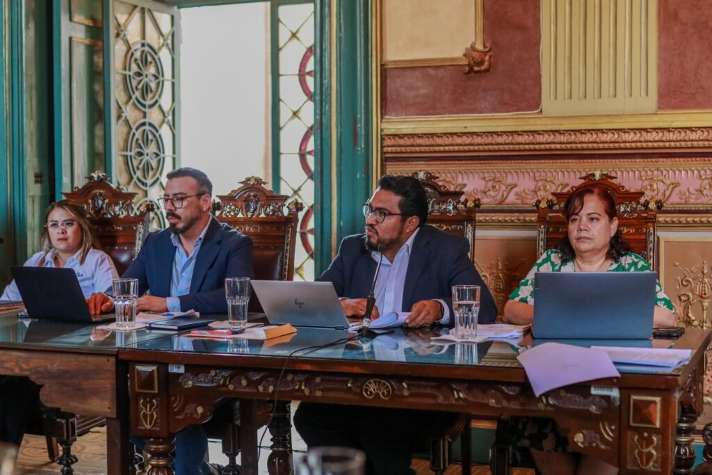 Informan de los avances que se tienen en Las Huertas sobre la regularización, donde más de mil 200 viviendas pronto podrán tener sus escrituras en mano.