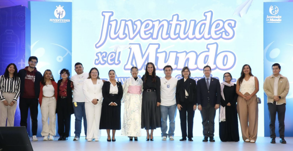 Libia Dennise realizó con éxito el arranque de la comunidad “Juventudes x el Mundo, Juventudes en Conexión” en la UG.