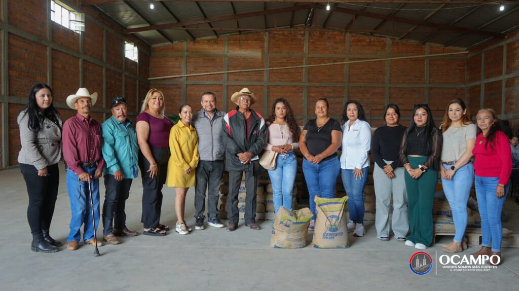 Autoridades de Ocampo entregan apoyos y benefician a 709 familias Erick Montemayor reiteró su compromiso de seguir trabajando por el desarrollo de Ocampo y de su gente.