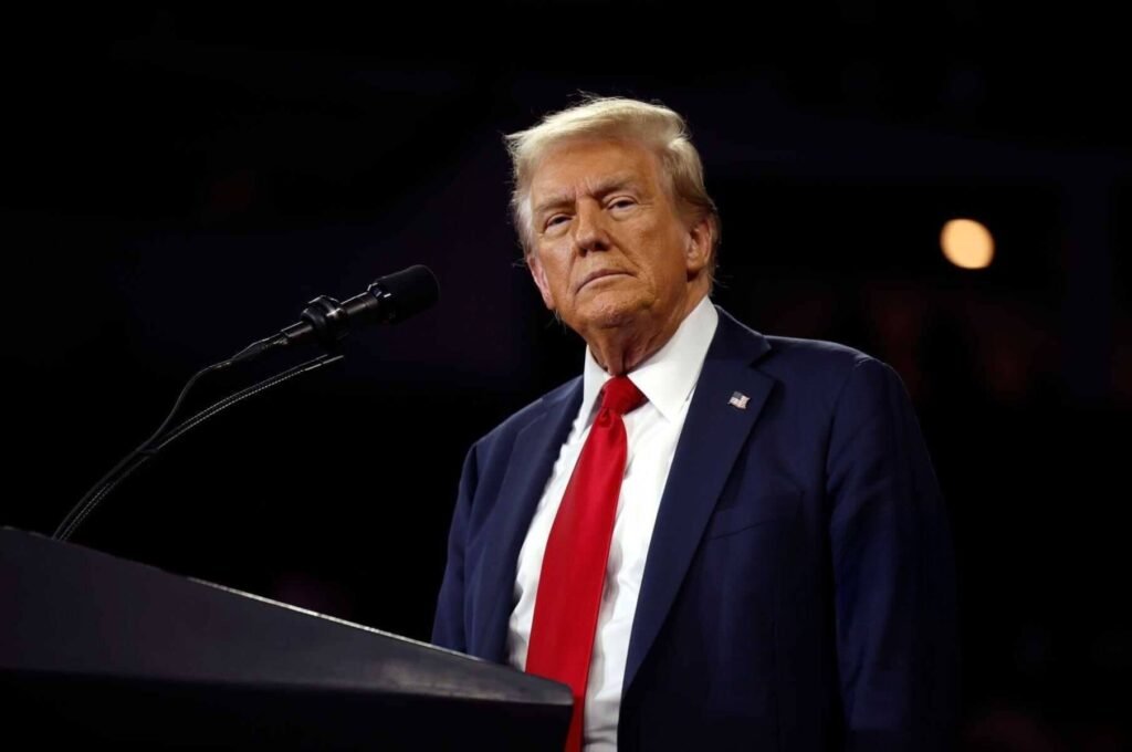 Donald Trump continúa creando enemistades por tratar de tener el control. Continúa disputa contra el Gobernador de California.