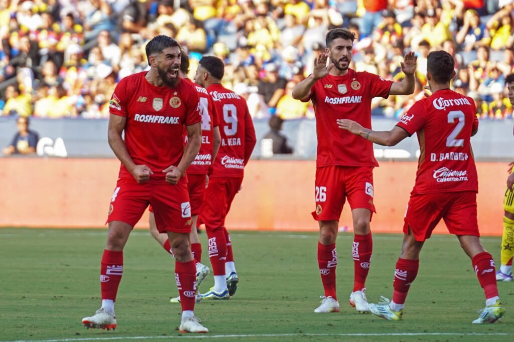 Toluca se corona como el Campeón de Campeones 2024-25 al vencer sin problemas al América.
