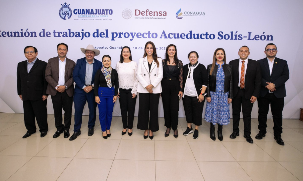 Libia Dennise externó en la reunión que este año inicia la construcción del Acueducto Solís-León.