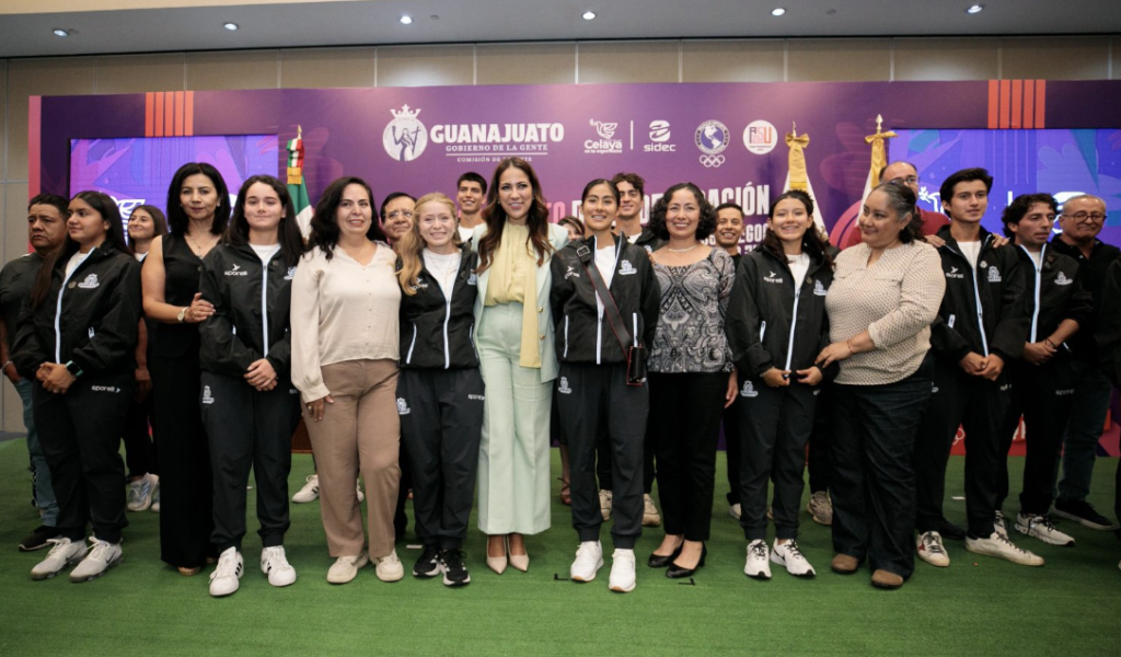 Libia Dennise reitera la apertura al diálogo y su apoyo al Consejo Coordinador Empresarial de Celaya para trabajar de la mano en beneficio de las familias de este municipio.