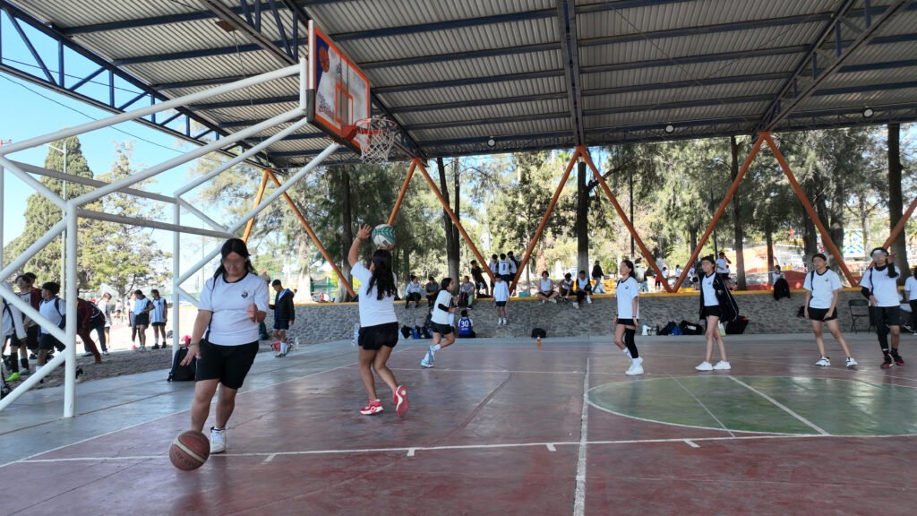 Los cursos de verano, están pensados para que las niñas y niños de San Miguel de Allende, tenga espacios saludables.