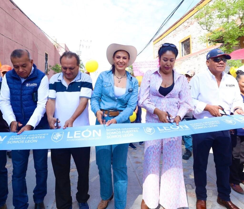 En su mensaje, Ale Gutiérrez destacó que estas obras en Santa Ana del Conde son gracias al Programa Mi Barrio Habla.