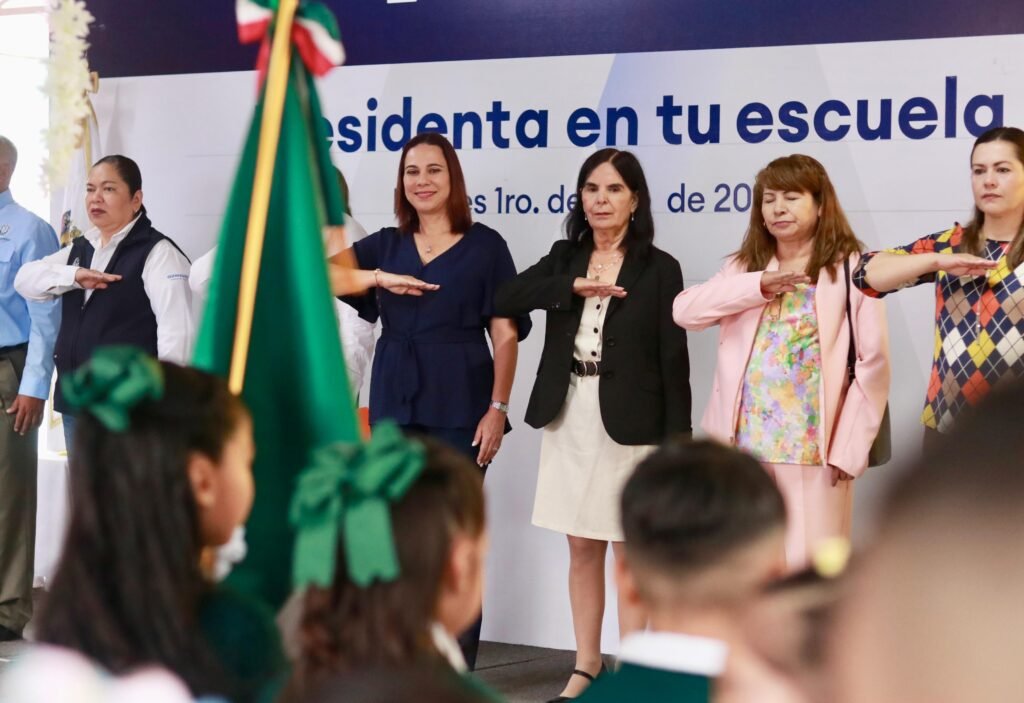 Con el programa, 'Presidenta en tu Escuela', Lorena Alfaro resaltó los valores e invitó a seguirlos fomentando.