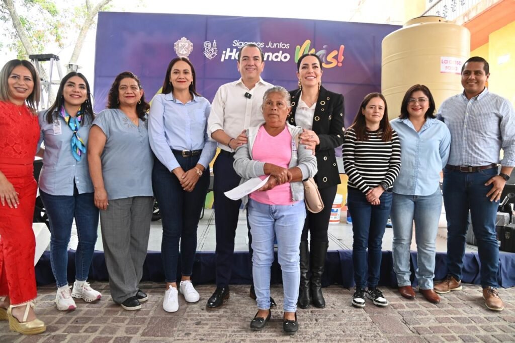 El presidente municipal Adrián Hernández Alejandri y su esposa Michel Reyes Lucio, presidenta del Sistema DIF destacaron el trabajo en conjunto con el Gobierno del Estado.