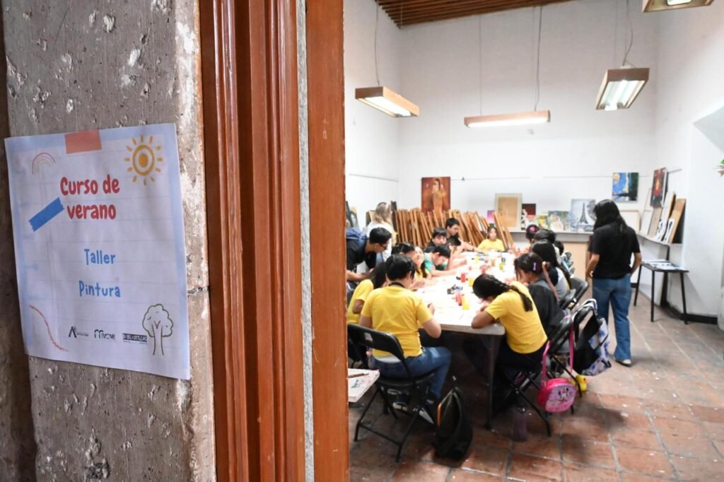 En Irapuato, el Instituto Municipal de Cultura, Arte y Recreación trabaja en estas vacaciones para impulsar la creatividad de la juventud.
