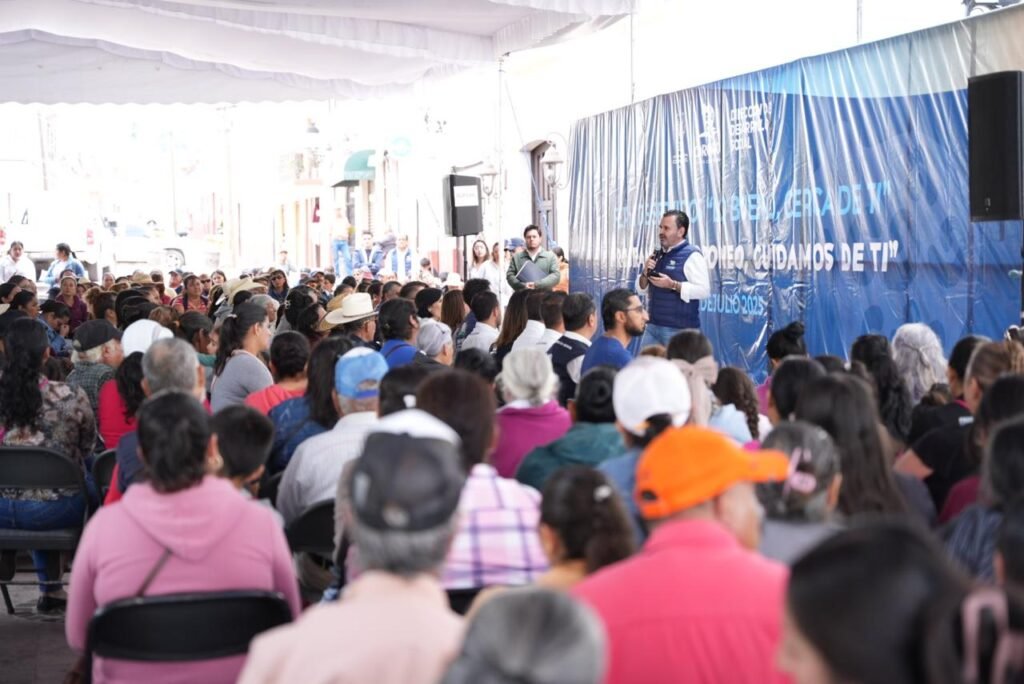 Luis Fernando Velázquez y autoridades del Estado pudieron en marcha este Módulo de Salud Integral en Coroneo.